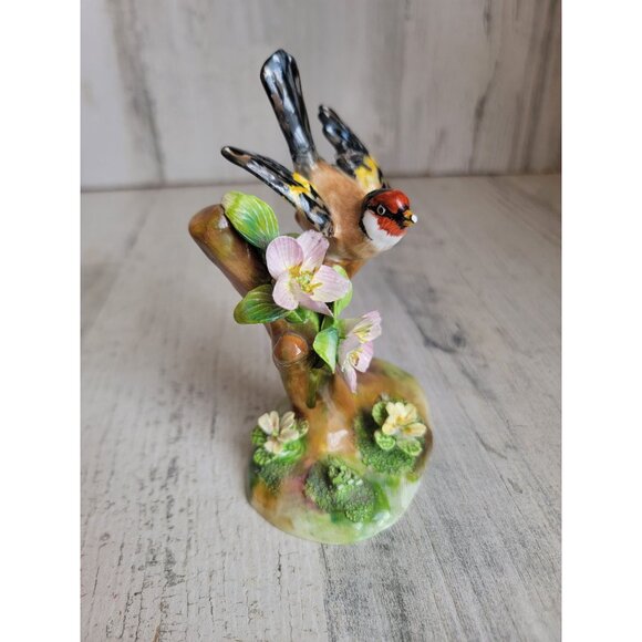 Staffordshire Goldfinch AS IS bone china figure - Picture 3 of 10